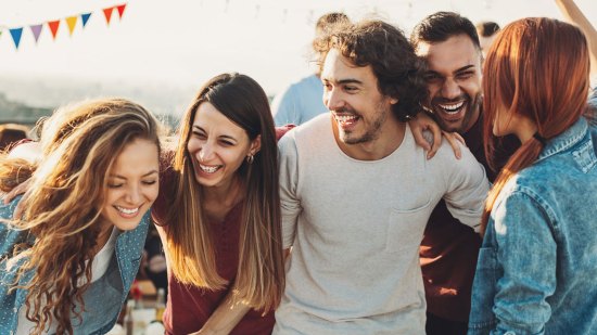 La risa combate la timidez