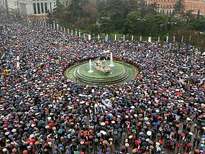 ¿Cómo se cuenta el número de asistentes a una manifestación?