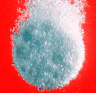 ¿Por qué burbujea la pastilla efervescente?