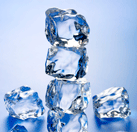 ¿Por qué a veces el agua se hiela justo al sacarla del congelador?