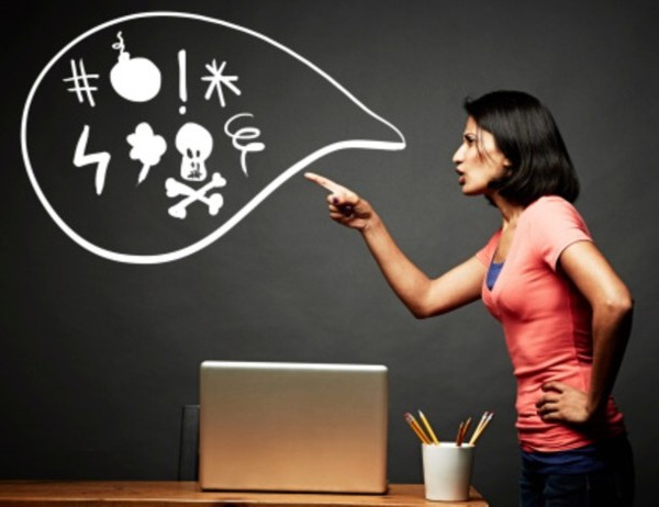 ¿Qué es la coprolalia?