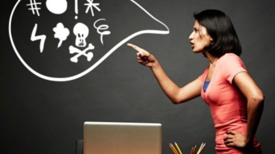 ¿Qué es la coprolalia?