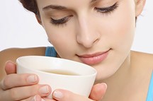 Tomar una bebida caliente ayuda a combatir el resfriado y la gripe