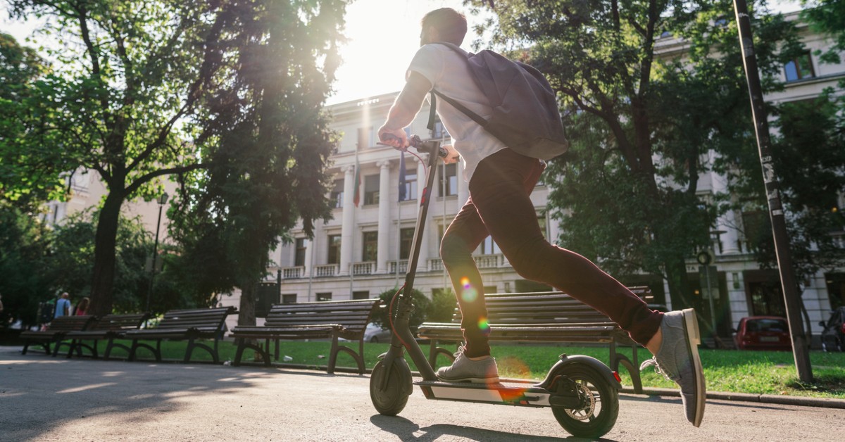 El patinete eléctrico más vendido en Amazon está rebajado de precio y es toda una ganga