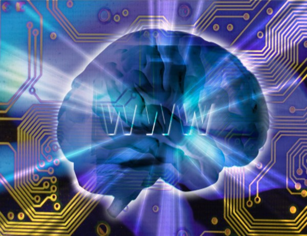 Así afecta al cerebro usar el ordenador y el móvil a la vez