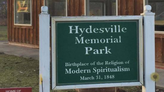 Nació el espiritismo