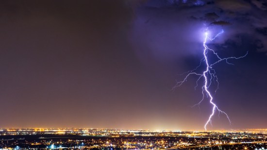 rayo de tormenta eléctrica