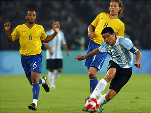 Los centrocampistas corren más