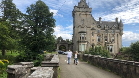 Overtoun. Puente en Escocia