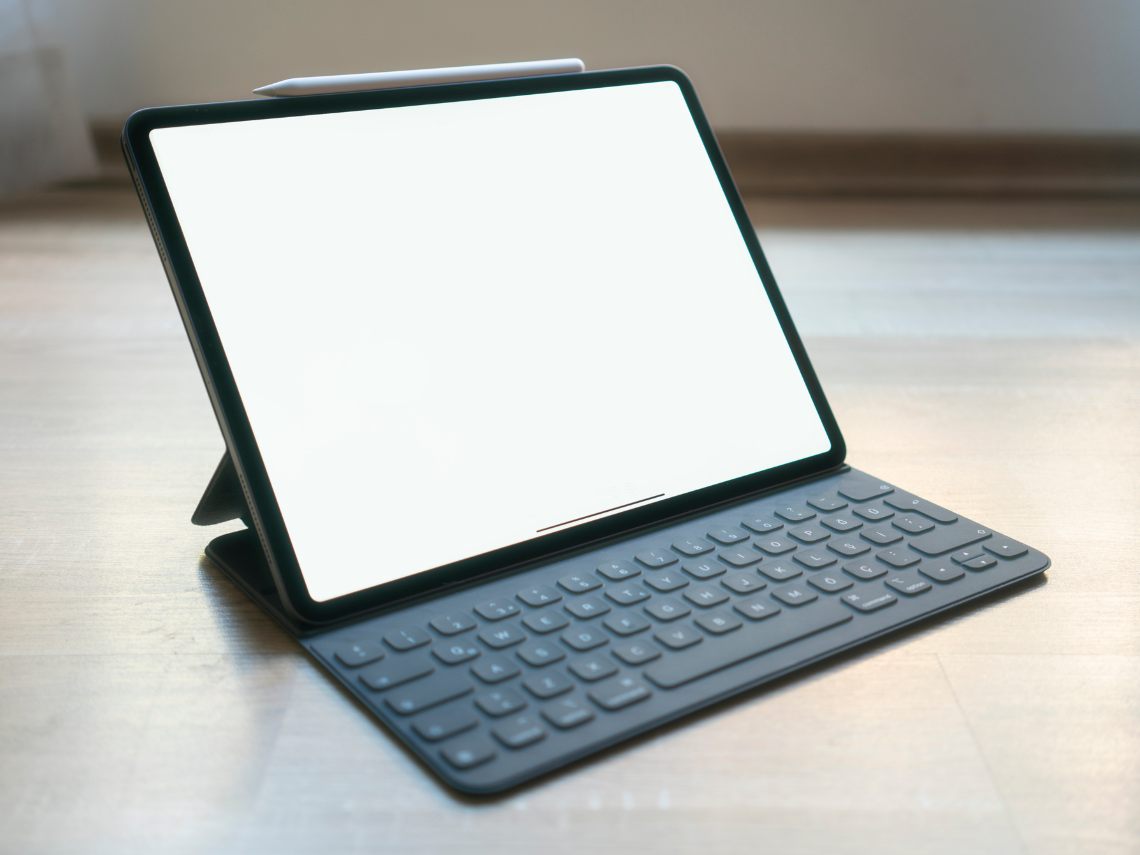 Cómo emparejar y usar el Smart Keyboard Folio
