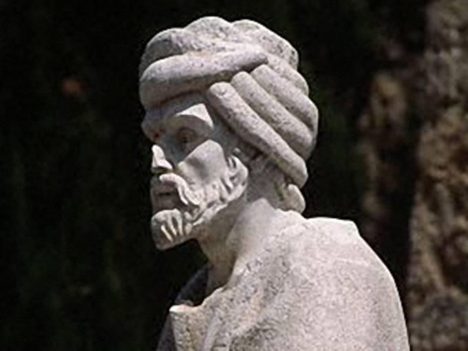 Monumento a Averroes en Córdoba