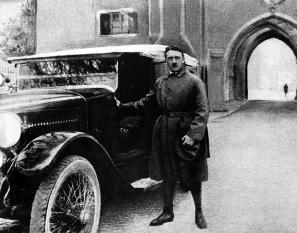 Hitler sale de la cárcel de Landsberg