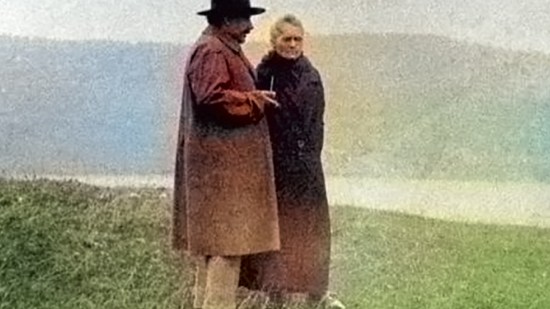 Albert Einstein y Marie Curie