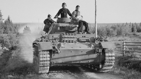 Operación Barbarroja. Soldados en un tanque