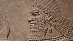 Grabado. Peinado en Mesopotamia