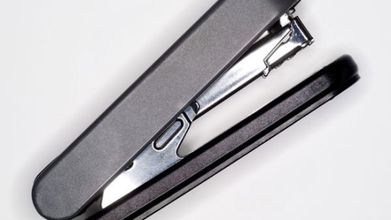 ¿Quién inventó la grapadora?