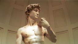 El David de Miguel Ángel llega a la catedral de Florencia