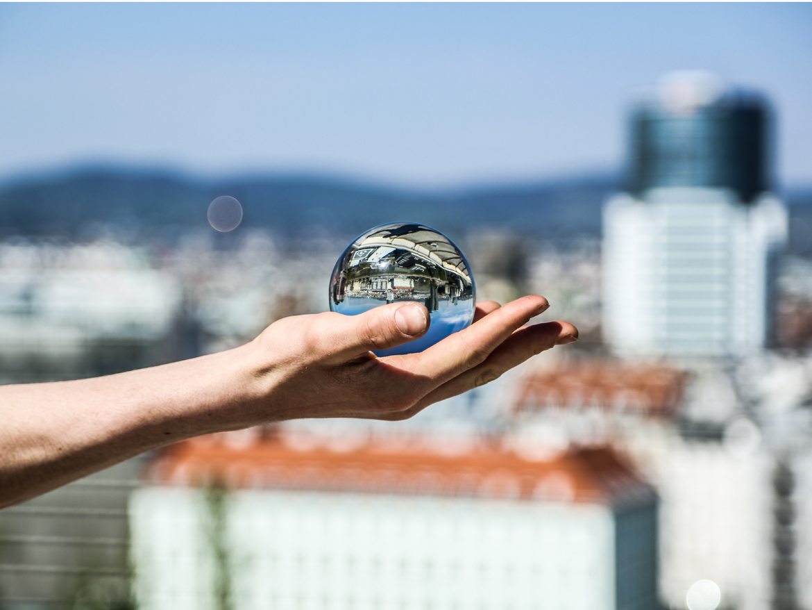 predicciones economía bola de cristal