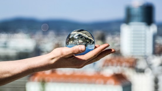 predicciones economía bola de cristal