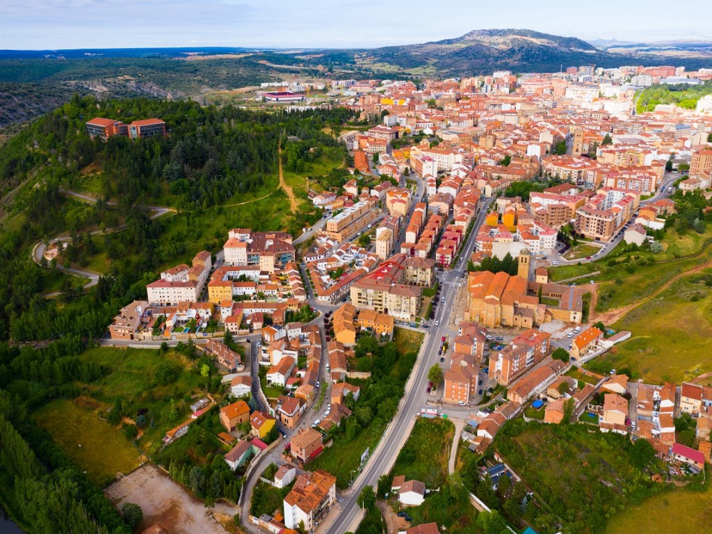 ciudades menos pobladas de España