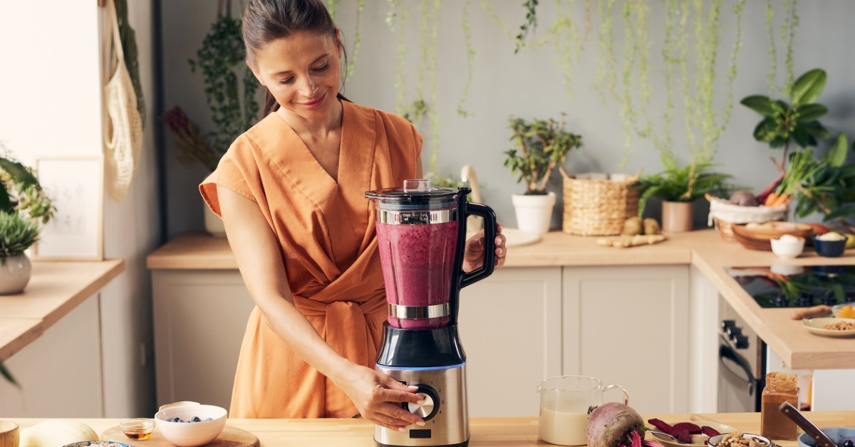 Prepara cremas frías y calientes con esta licuadora 2 en 1
