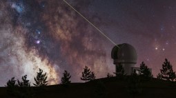 Ya se pueden desviar rayos en el cielo con un potente láser