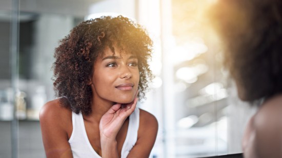 ¿Por qué hay gente con pelo liso y con pelo rizado?