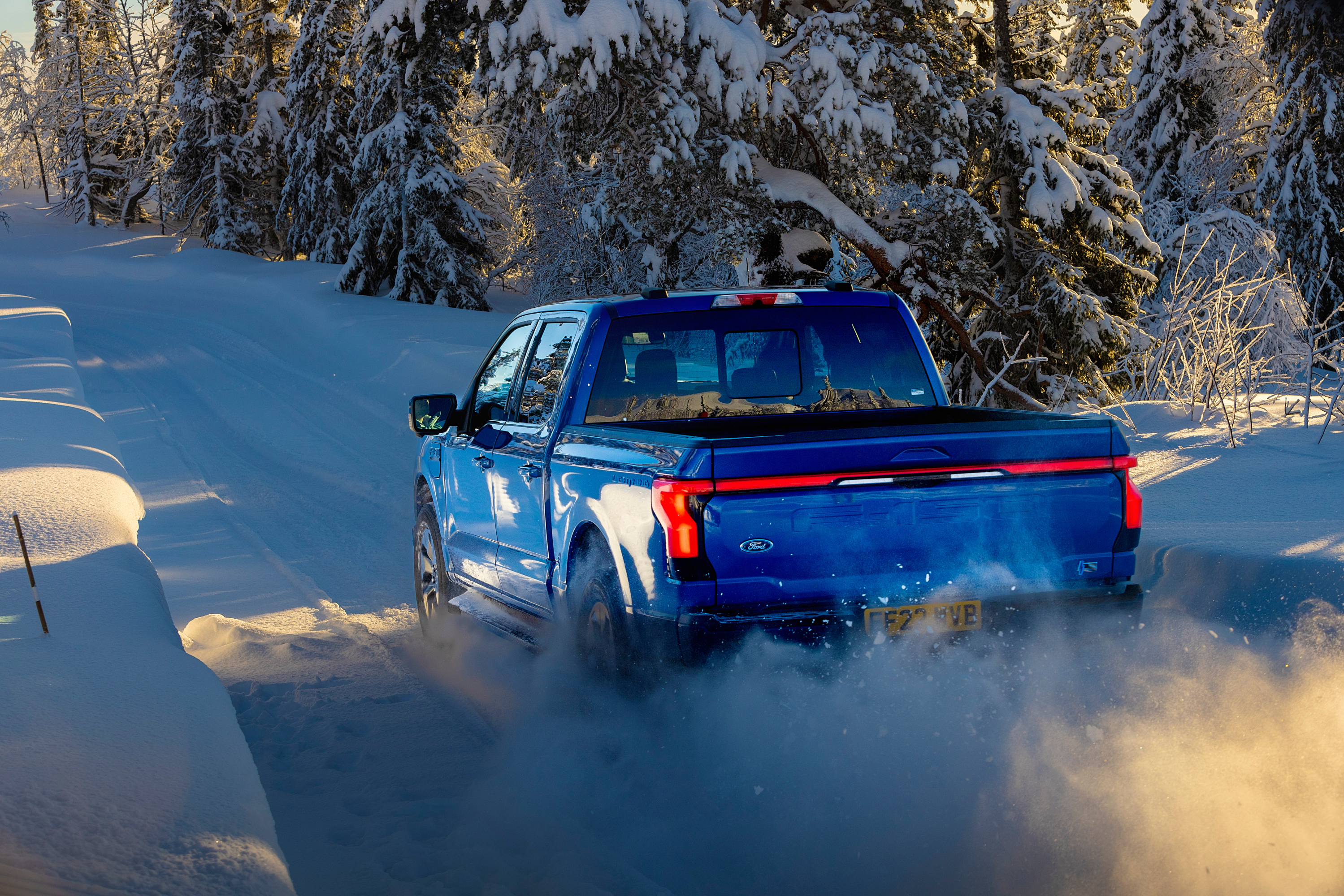 2023_FORD_F-150Lightning_Norway_34