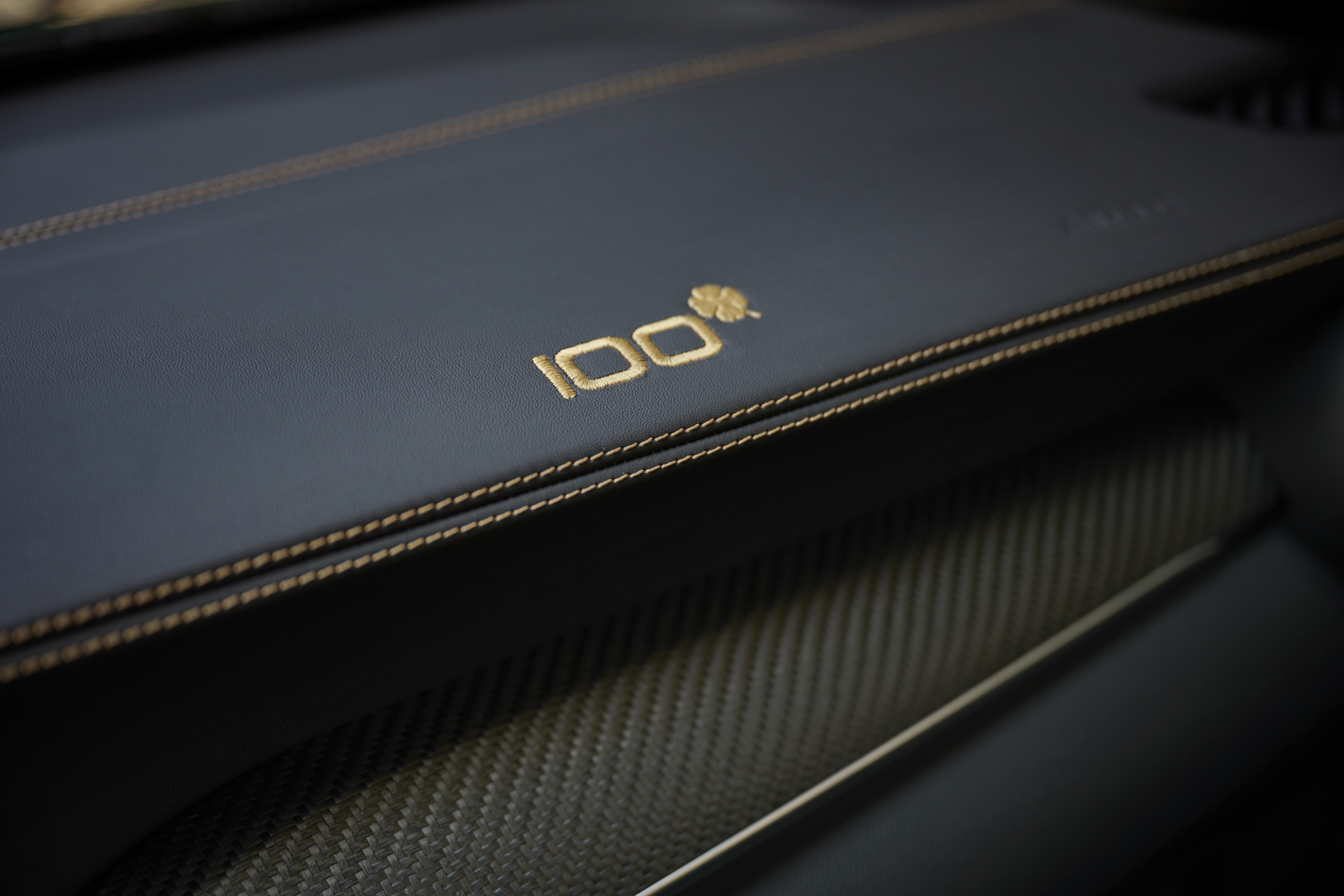 NewGiulia&StelvioQ100°anniversary-interiors(3)