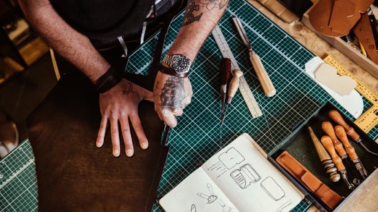 ¿Qué tienen en común la caca de perro y el cuero?