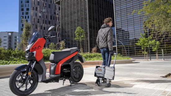 SEAT-MO-recibe-el-premio-Solución-de-Movilidad-de-Prensa-Iberica_04_HQ