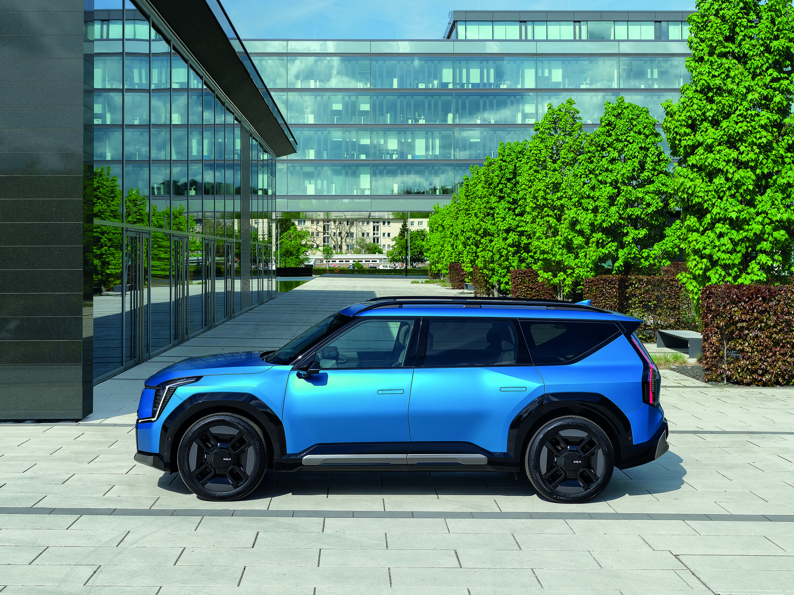 KIA_EV9-GTLine-Static-print_3600x2400_03