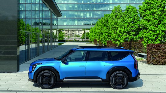 KIA_EV9-GTLine-Static-print_3600x2400_03