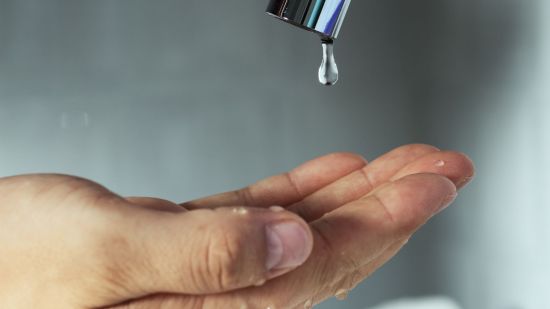 Ahorrar agua: gestos cotidianos que ayudan a reducir el consumo y cuidar el medio ambiente