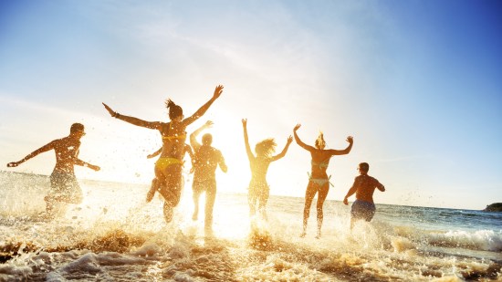 ¿Son más optimistas las personas que han nacido en verano? / Cppzone - iStock