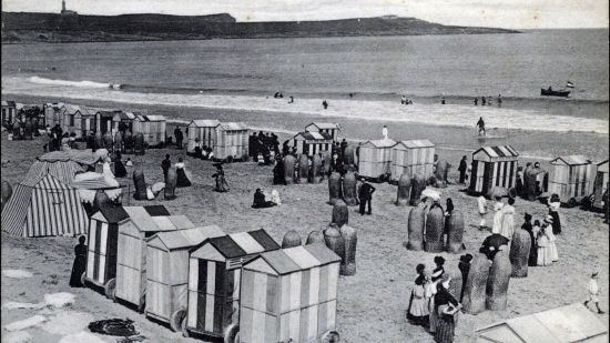 Primeros baños de olas en Santander