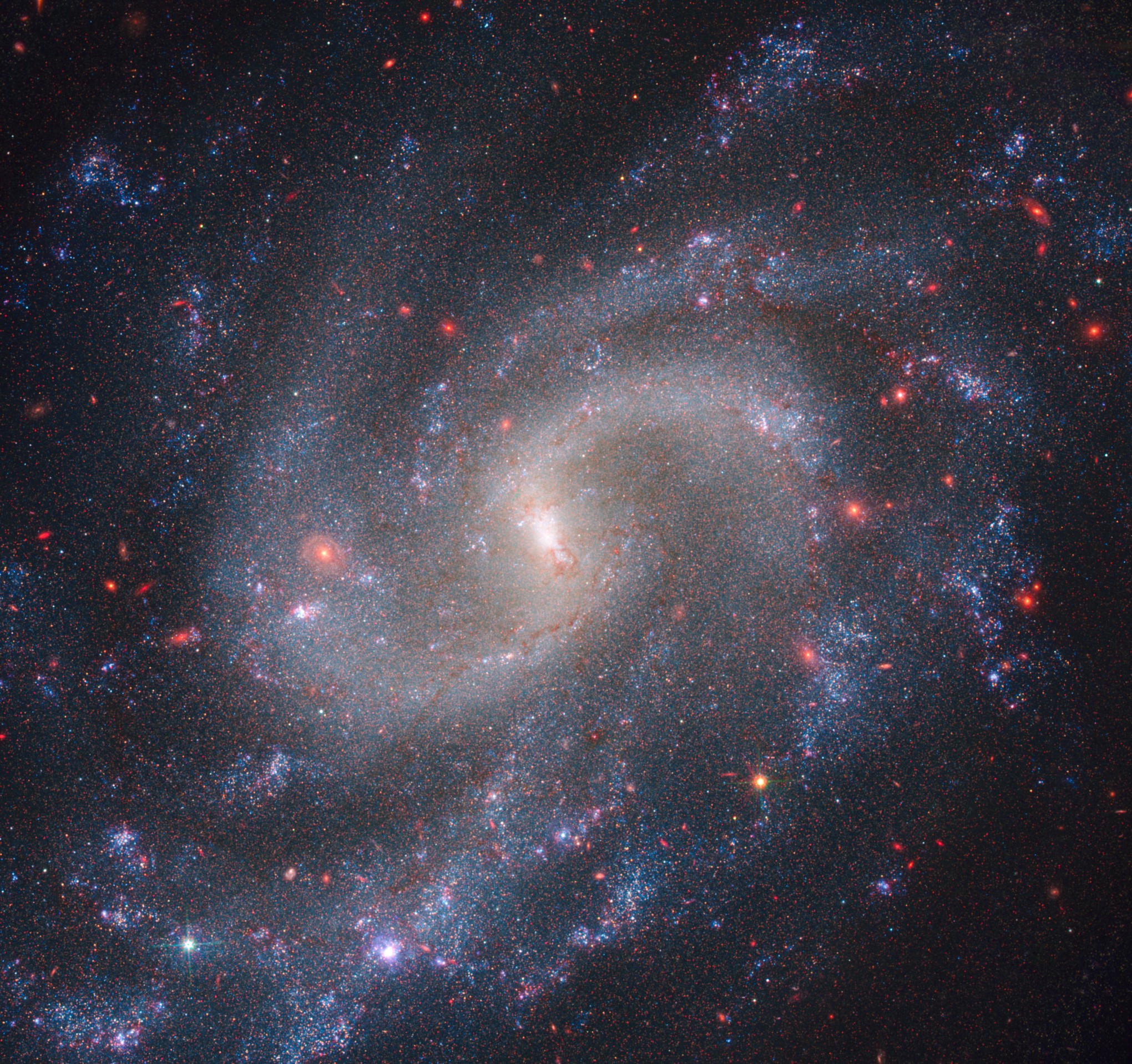 Galaxia espiral NGC 5584, a 72 millones de años luz de la Tierra