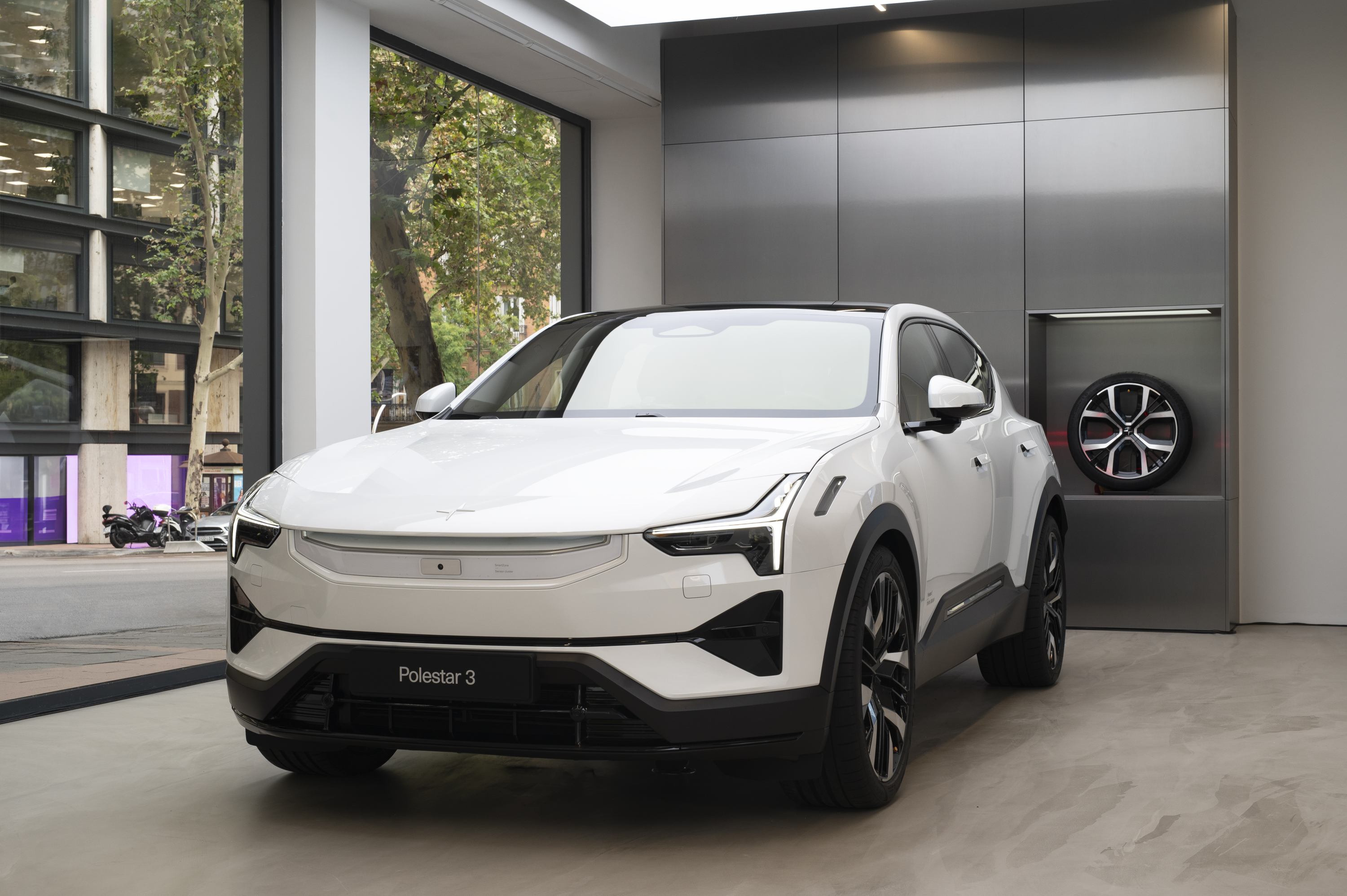 674627_20230911_Presentaci_n_del_Polestar_3_en_la_inauguraci_n_del_segundo_Polestar_Space