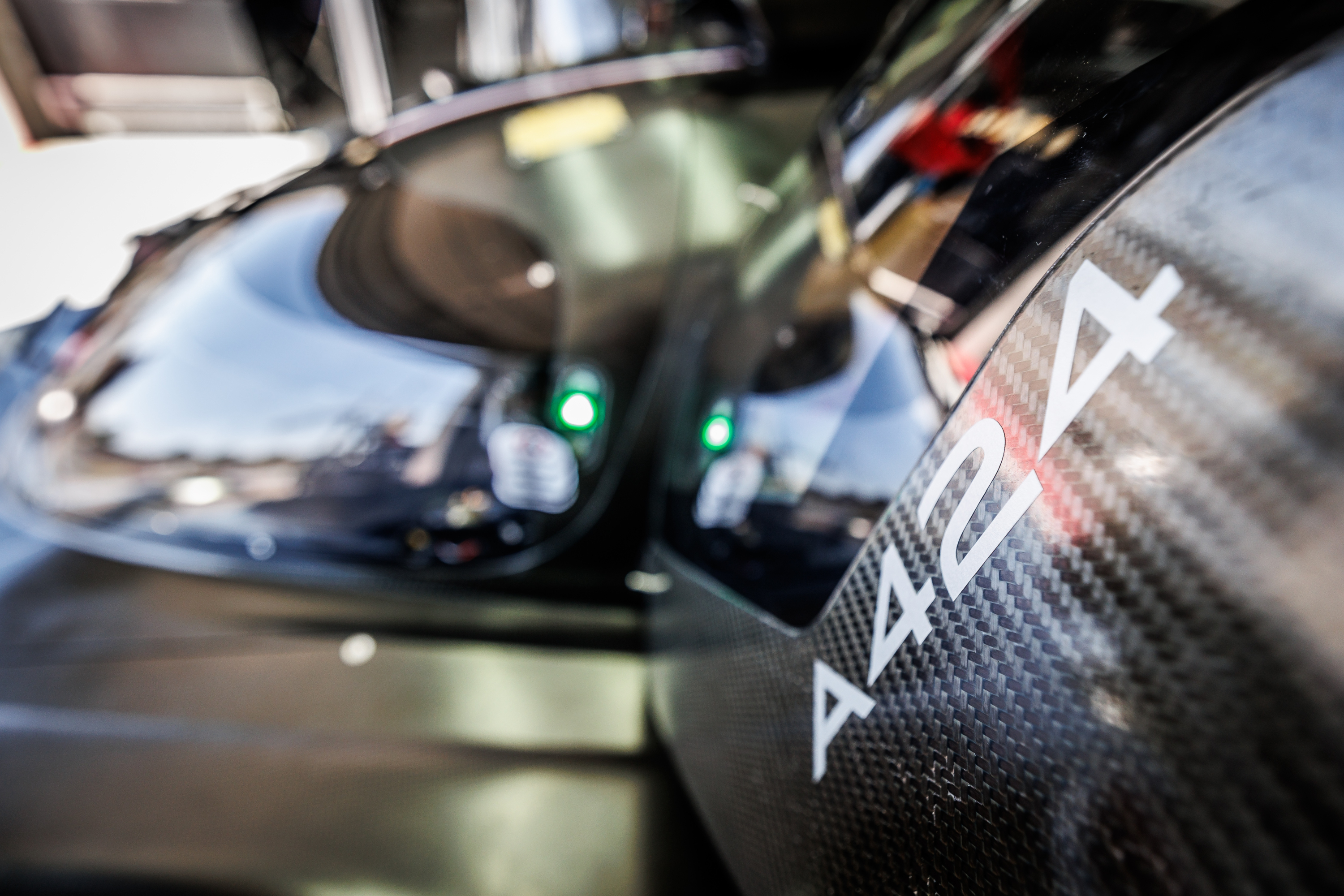 FirstrunsfortheAlpineA424atLeCastellet(2)