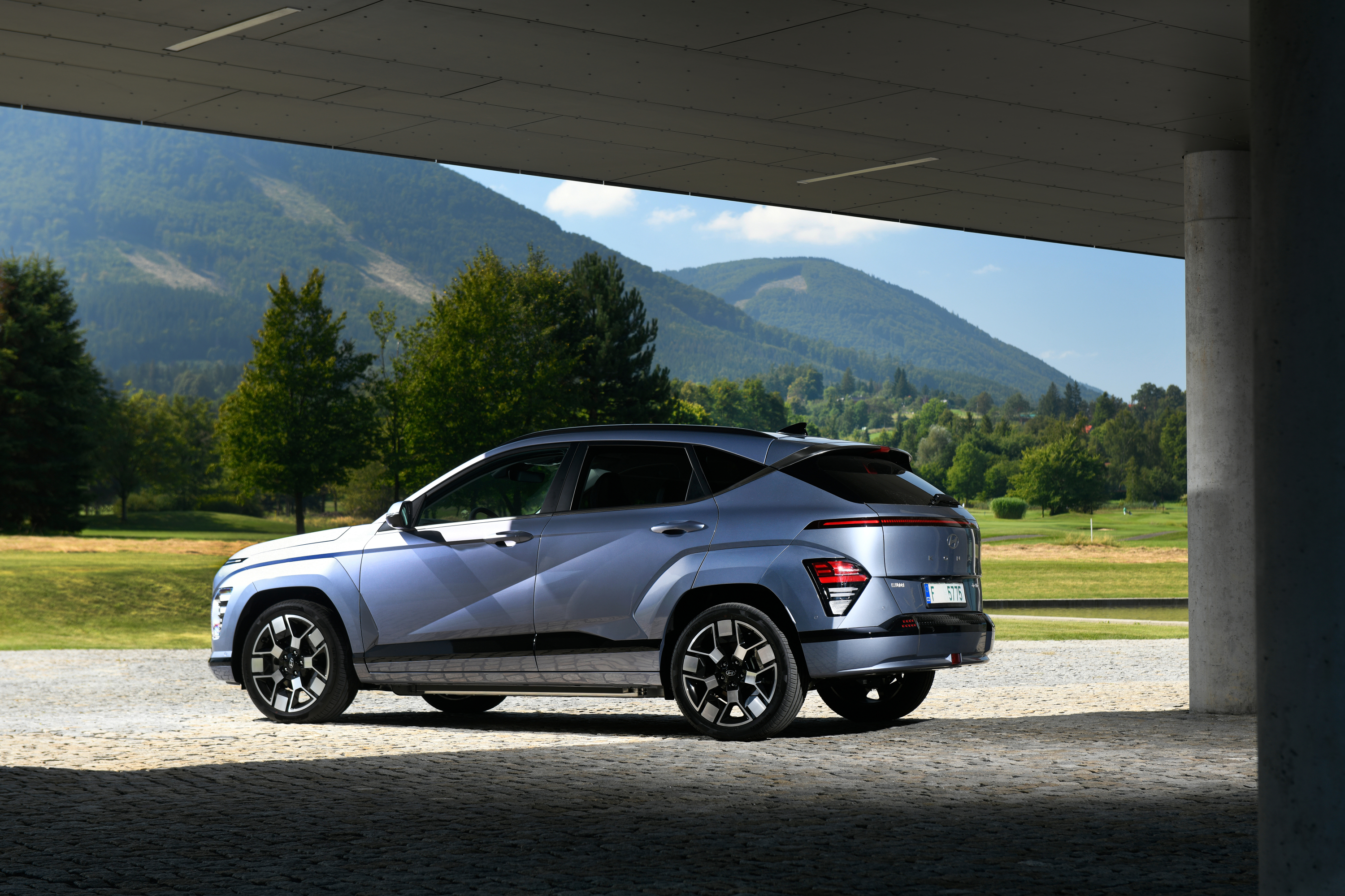 Hyundai_Kona_E_2023_105
