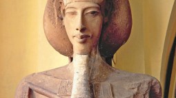 ESCULTURA AKHENATON (1)