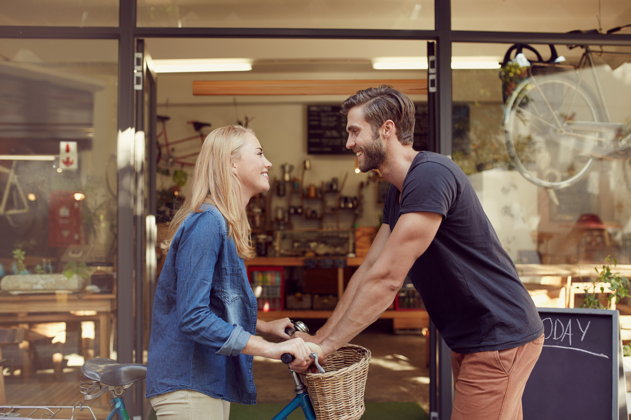 Encuentro de una pareja de enamorados