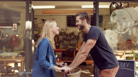 Encuentro de una pareja de enamorados