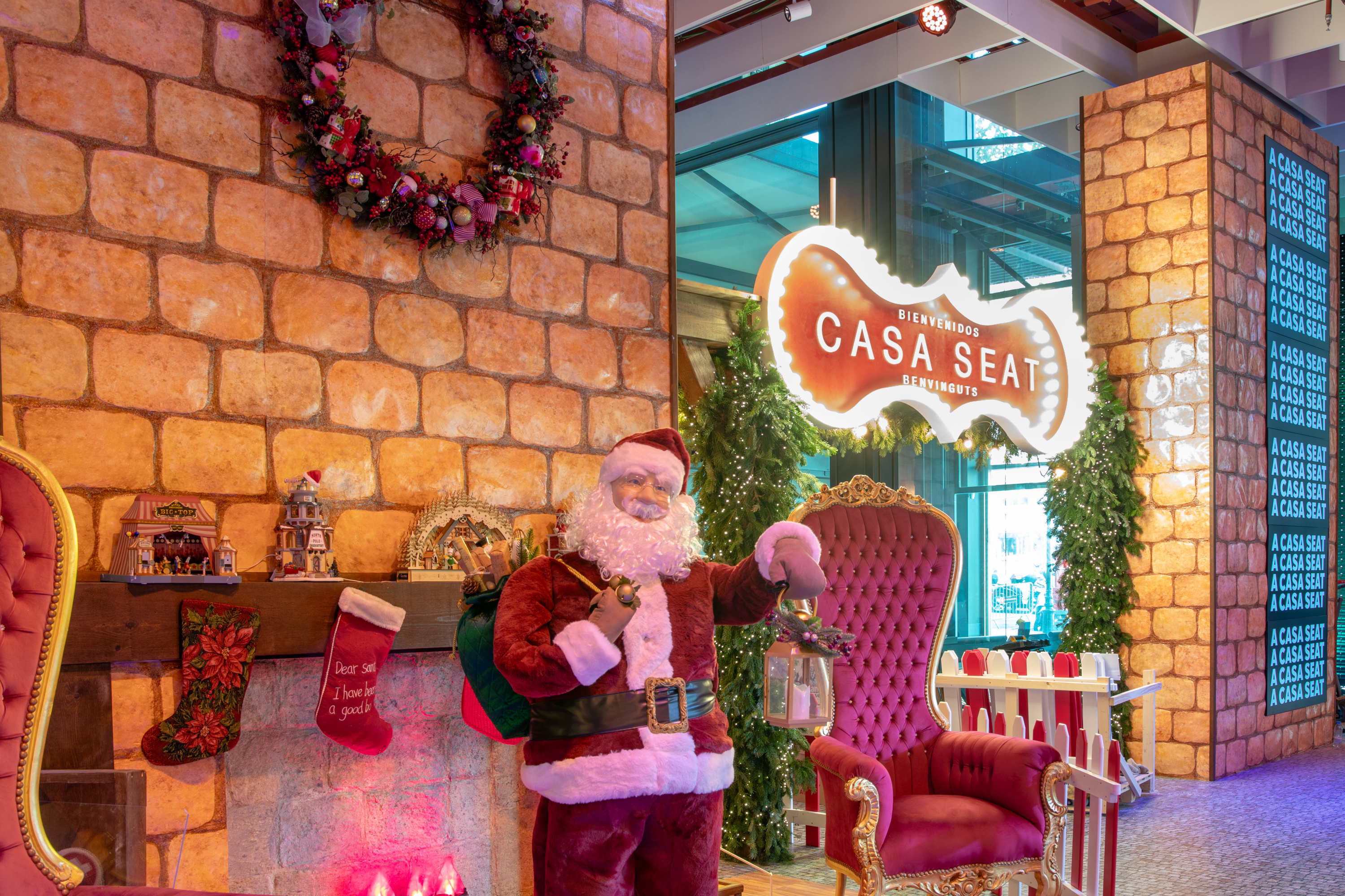 The-magic-of-Christmas-returns-to-CASA-SEAT_06_HQ