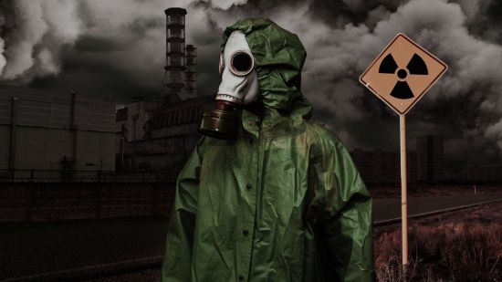 Hombre con mascara de gas en Chernobil