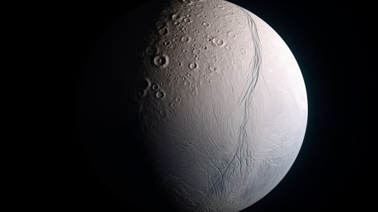 Así planean los científicos buscar vida alienígena en Encélado