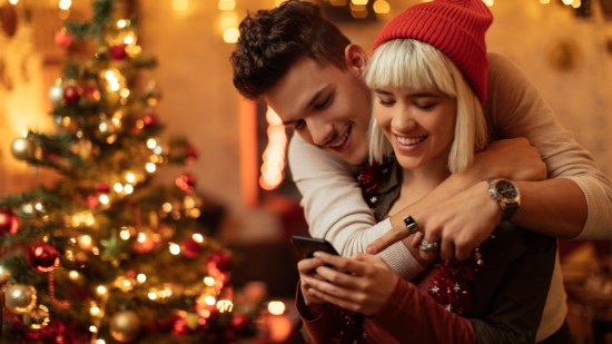 Los ocho regalos que más aprecian las personas en Navidad (y no son objetos)