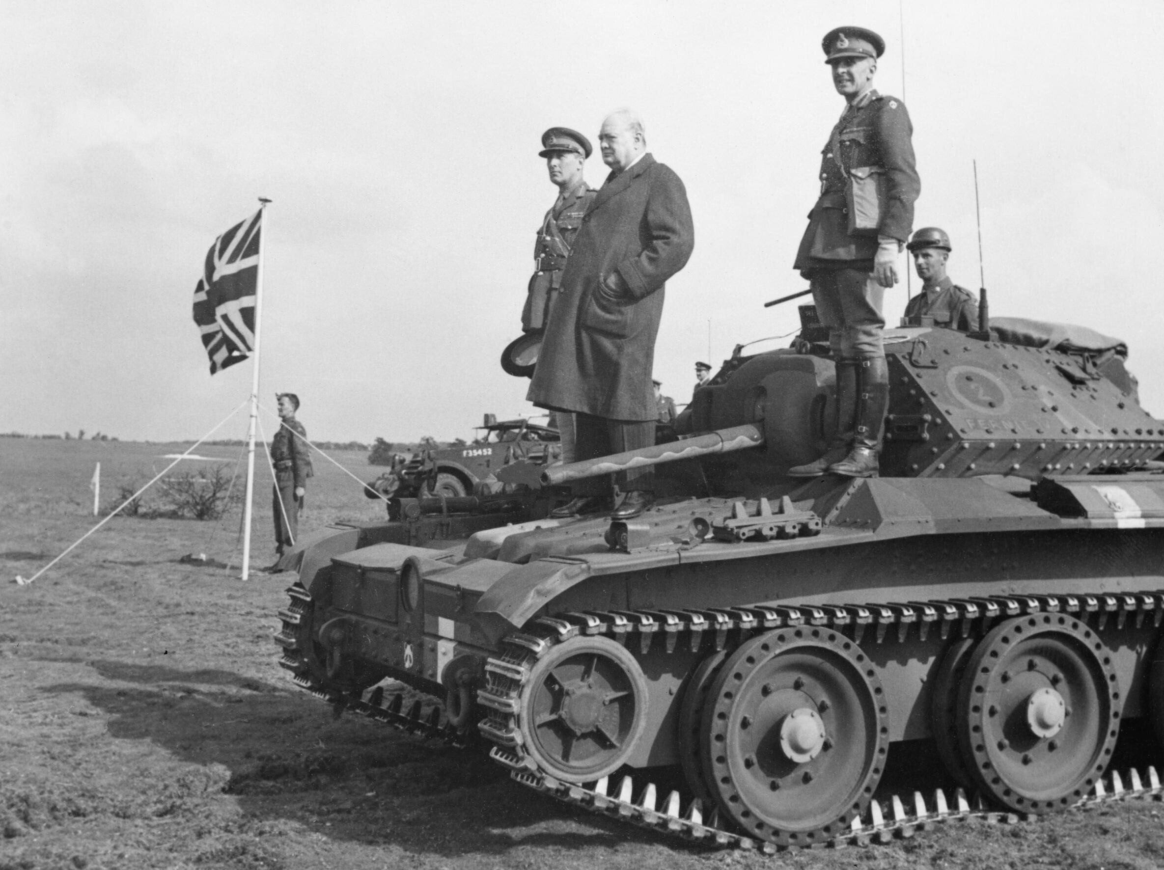 Churchill sobre un tanque en 1942