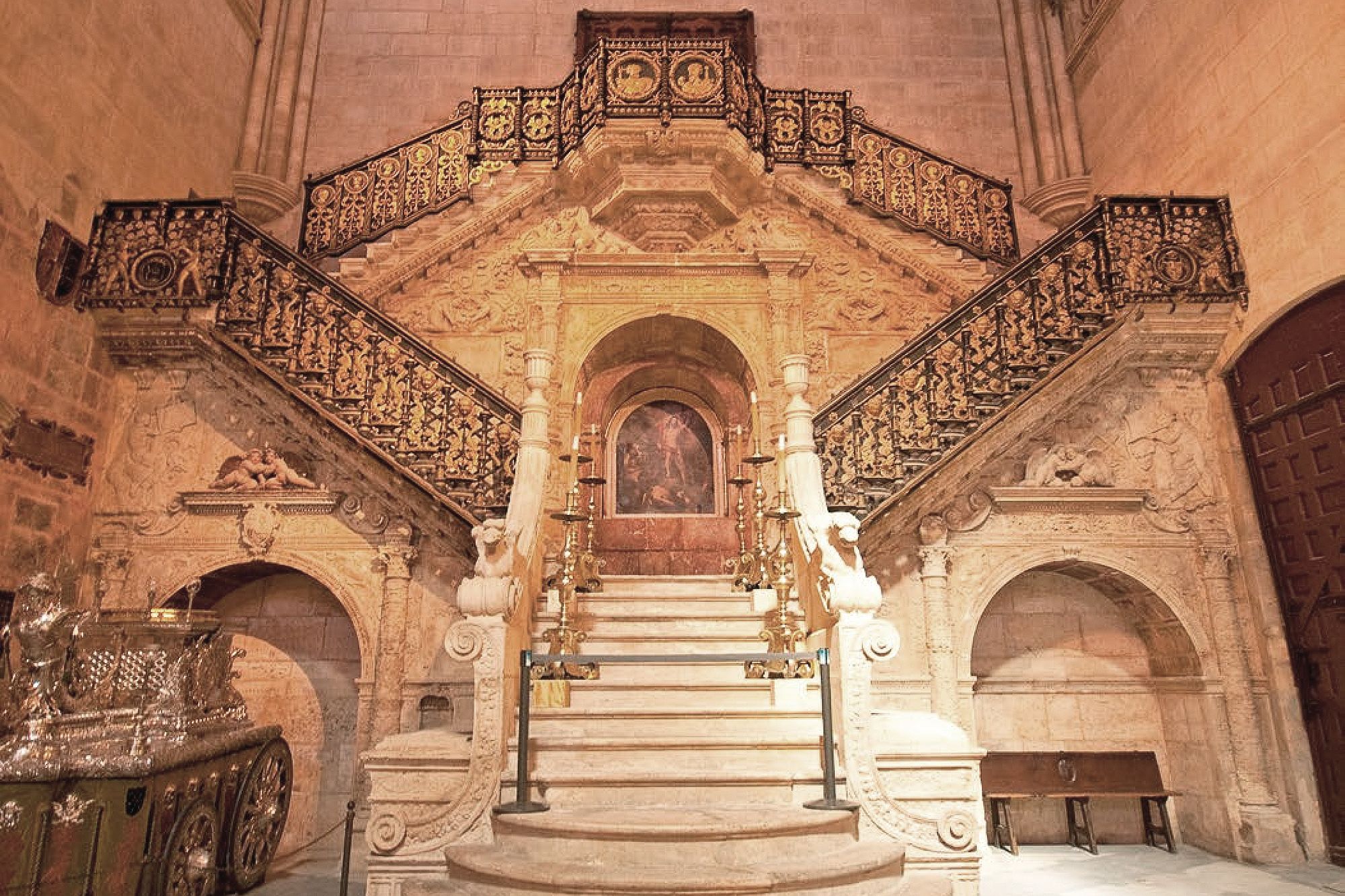 escalera-dorada-catedral-burgos