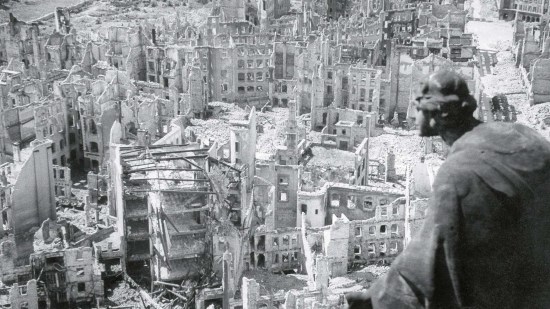 ¿Fueron los bombardeos de la RAF sobre Alemania una estrategia por venganza?